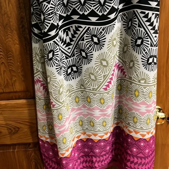 Barely Worn/Old Navy Maxi Dress! No flaws!Looks New-can be worn day into night - Picture 3 of 4